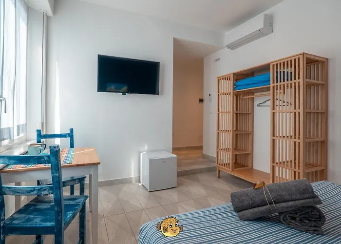 Pesce Palla Pensión Finale Ligure